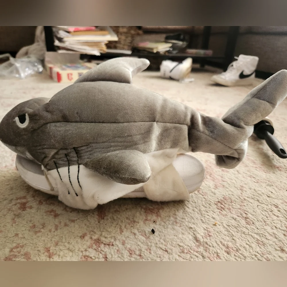 XS Shark costume for your pet! HOST PIC!!